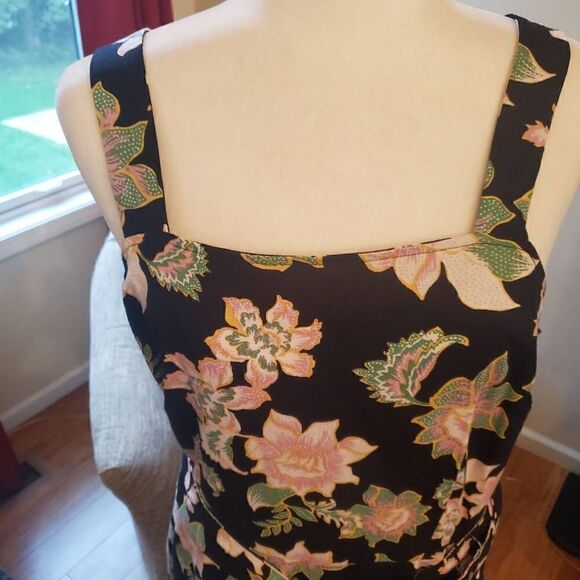NWT Who What Wear. Black, Floral, Belted Dress Size Large - Picture 7 of 14